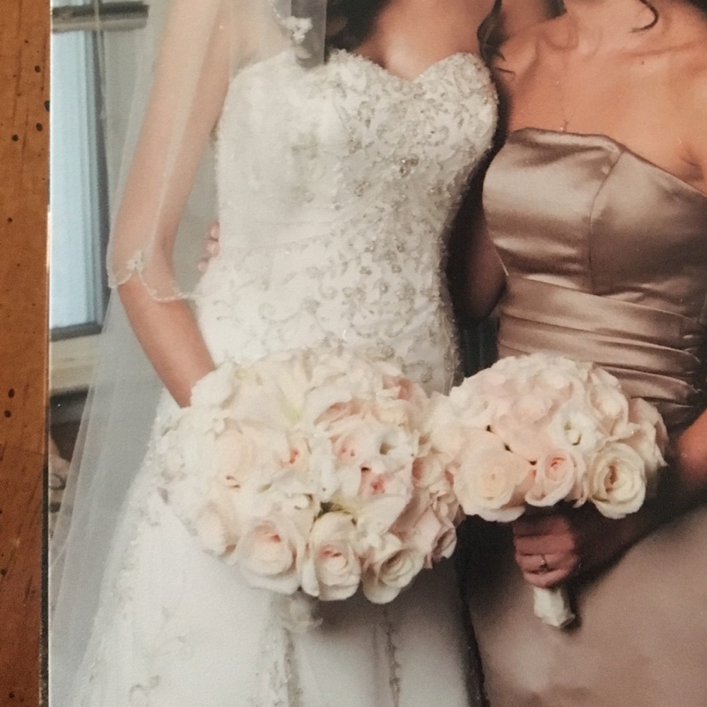 Wedding dress
